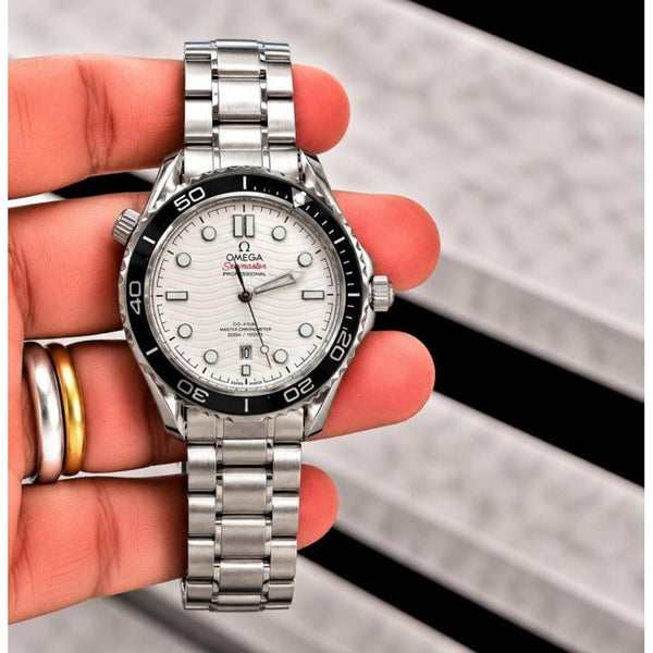 OMEGGA SEAMASTER CO AXIAL 300M SIL WHITE QUARTZ 808
