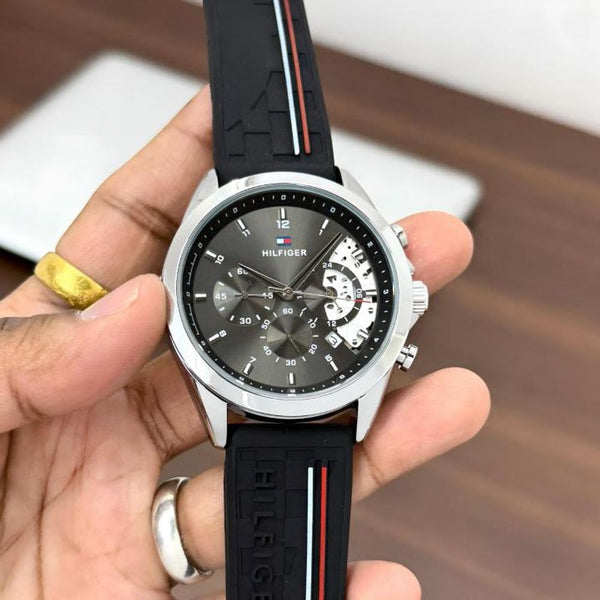 Tommm_y Hilfiger Baker