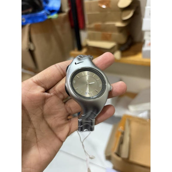 NIKKE TRIAX MATT SILVER GREY 893