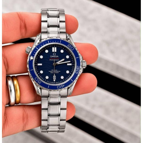OMEGGA SEAMASTER CO AXIAL 300M SIL BLUE QUARTZ 810