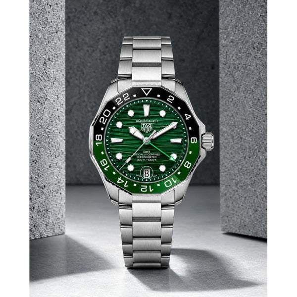Tag_g Aquaracer Professional 300m date automatic japan zik zake line green niddle