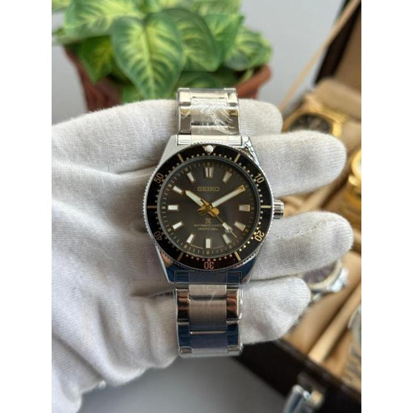 Seiko Prospex store article premium W311