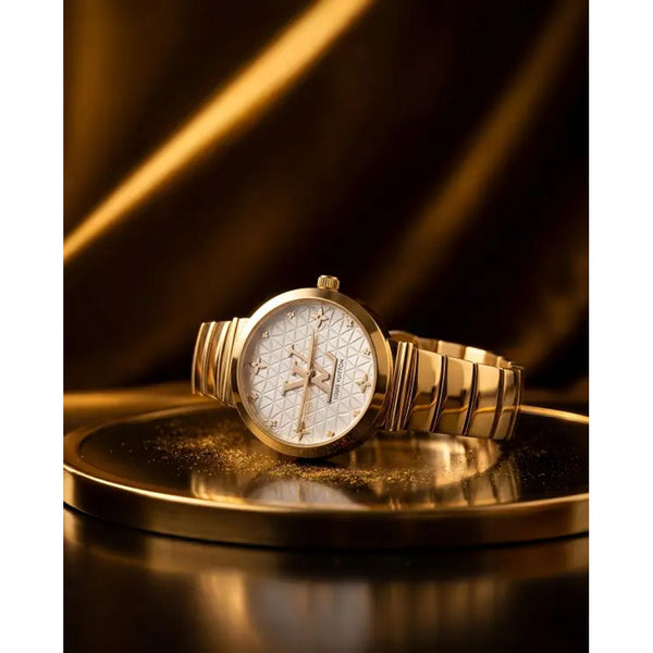 Loius Vutton Tambour Gold White