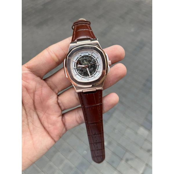 Pate k Phillipe Nautilus Leather Automatic ✓