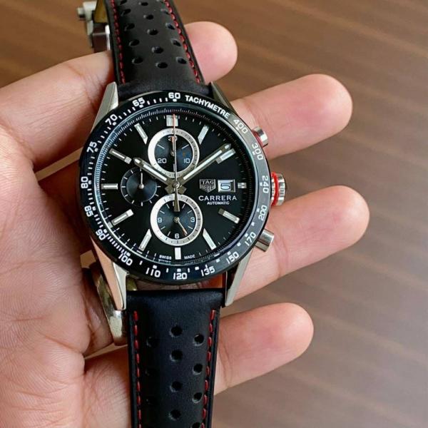 Tag heuee_r Carrera Caliber 17 black