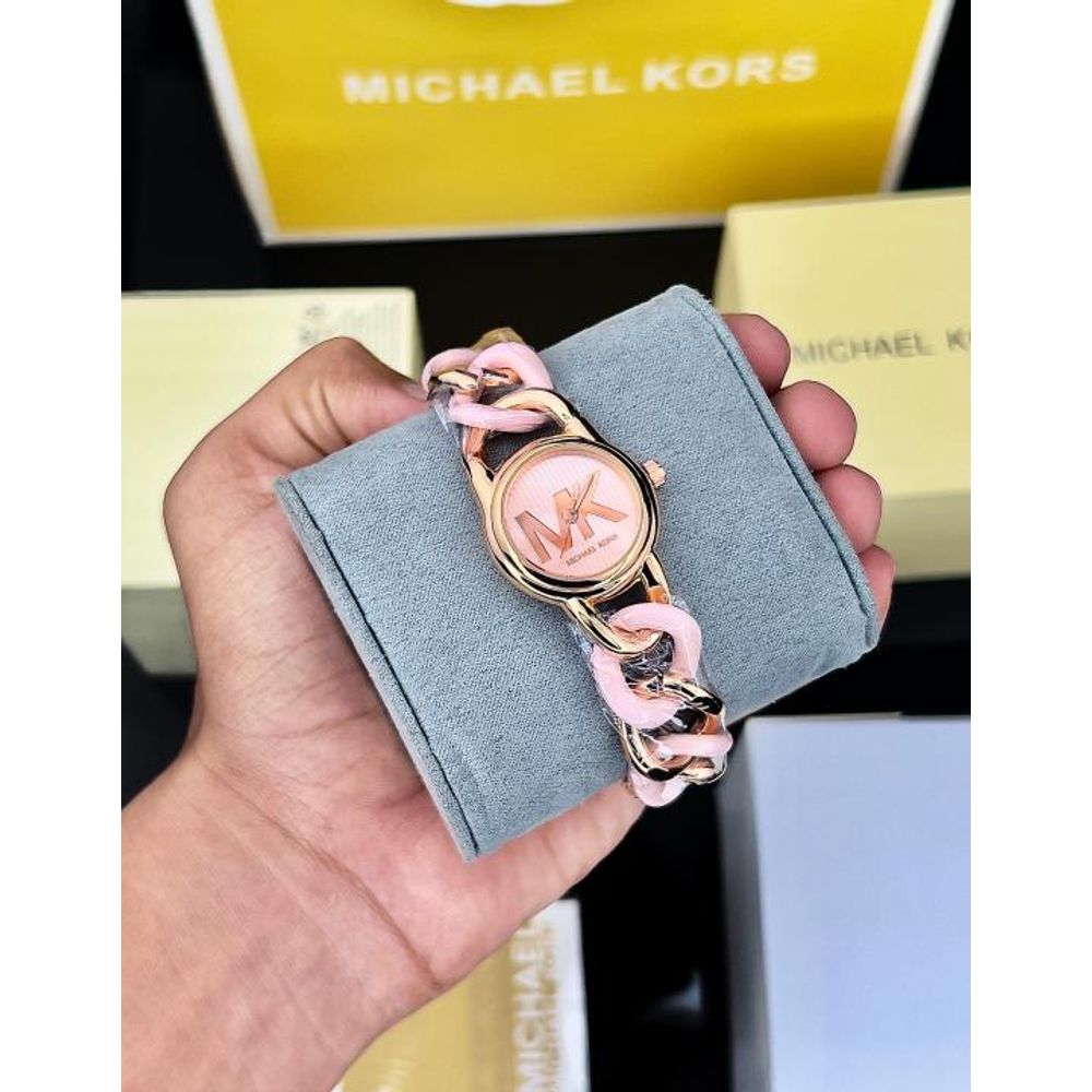 MICHEAL KORS WATCH M-586