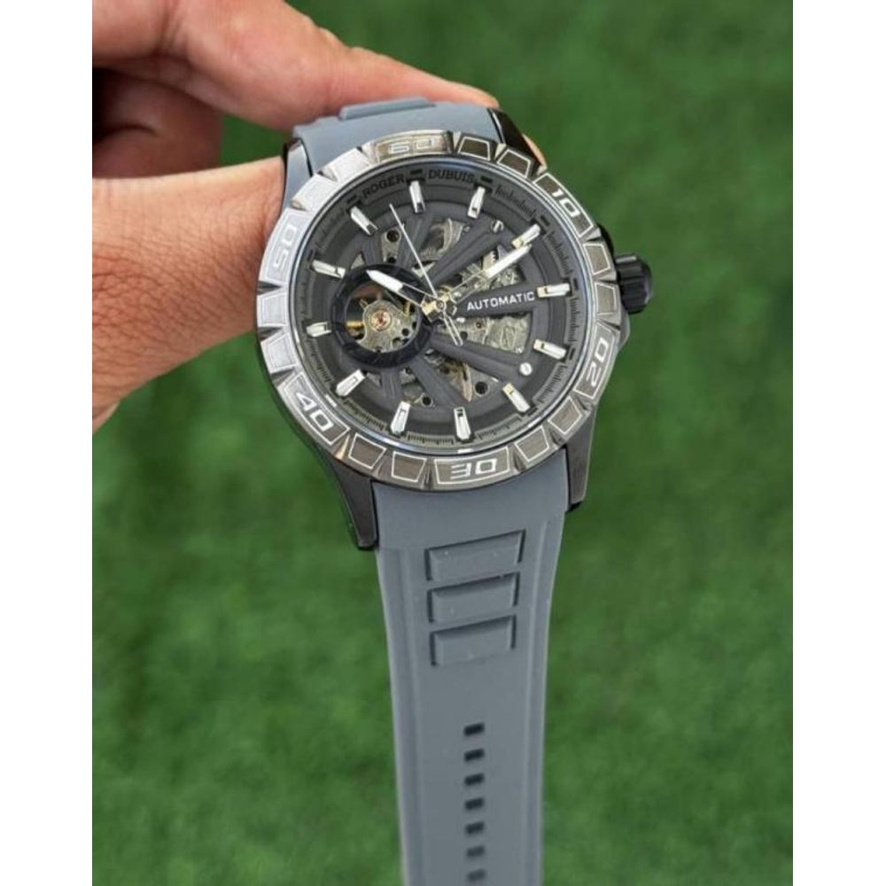 Roger Dubuis Skeleton Automatic ( Back open )