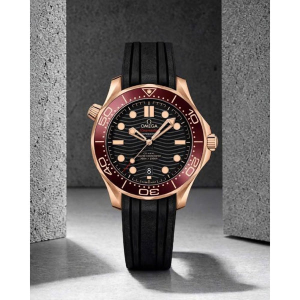 Omegg_a Seamaster Diver 300M Automatic Black-tipped -Black
