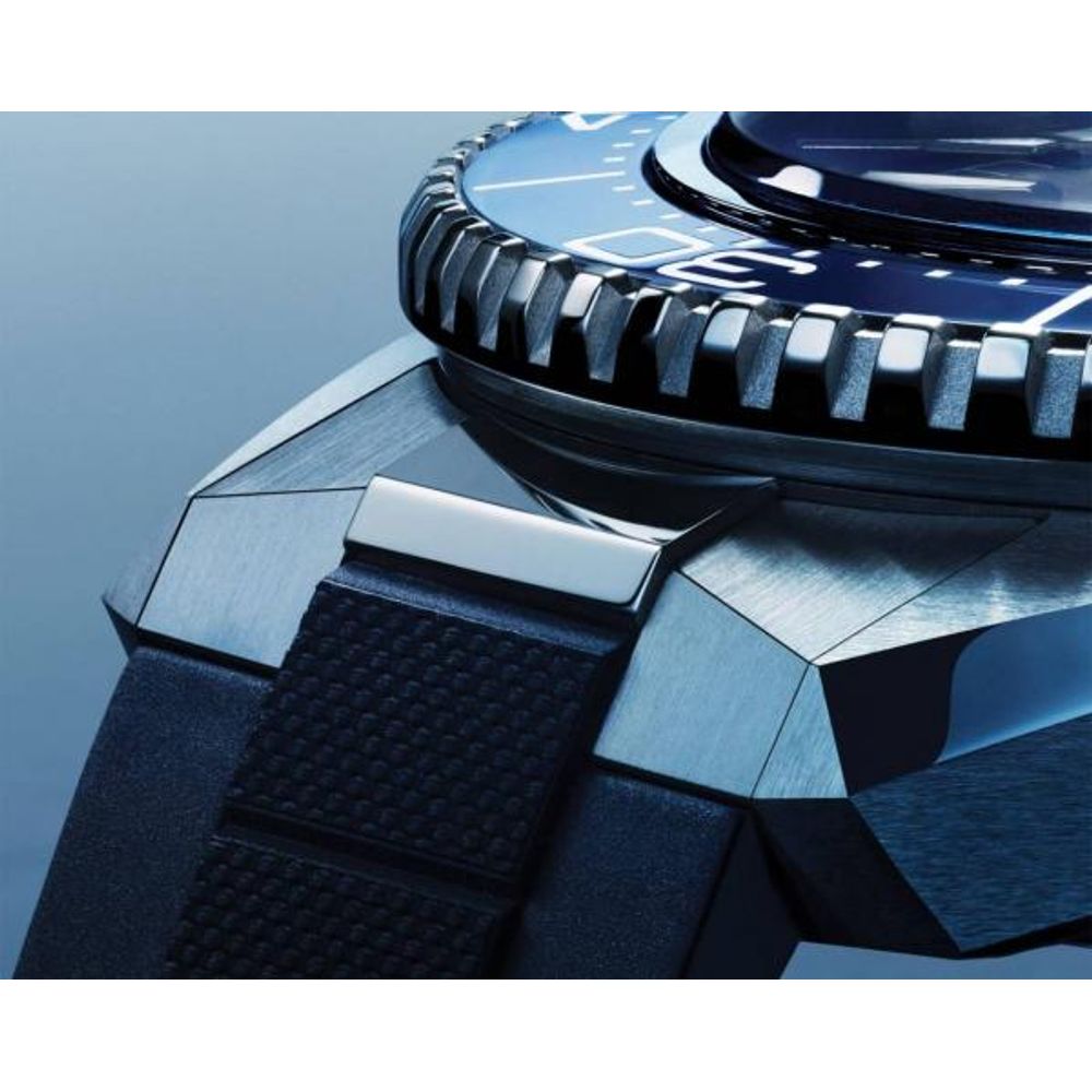 Omegg_a Seamaster Planet Ocean 600M Co-Axial Master Chronometer black blue