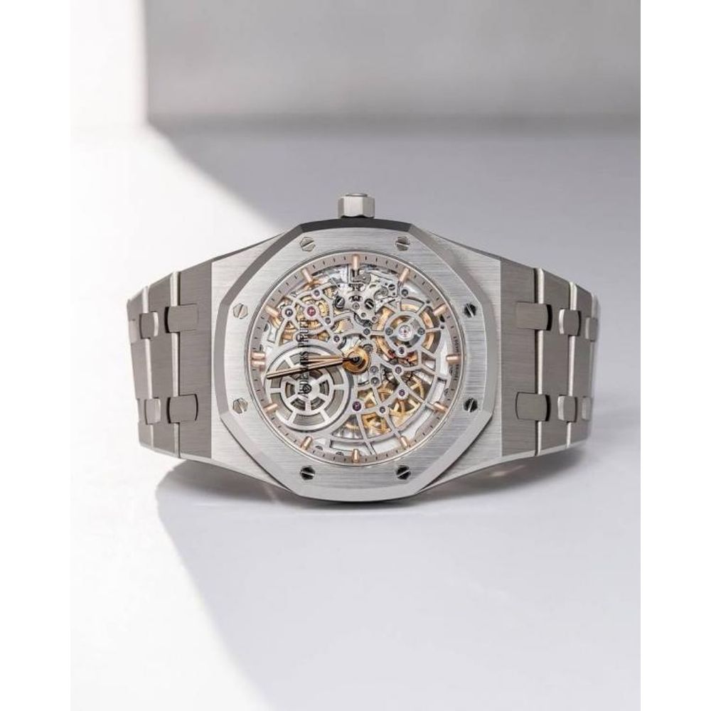 Audemar Piguet Royal Oak Jumbo Extra-Thin Openworked silver white