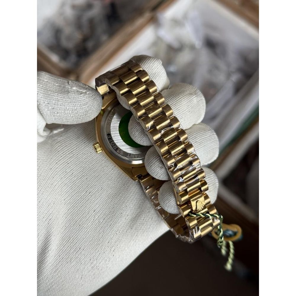Rollex Day Date ( 1st Quality Quartz )