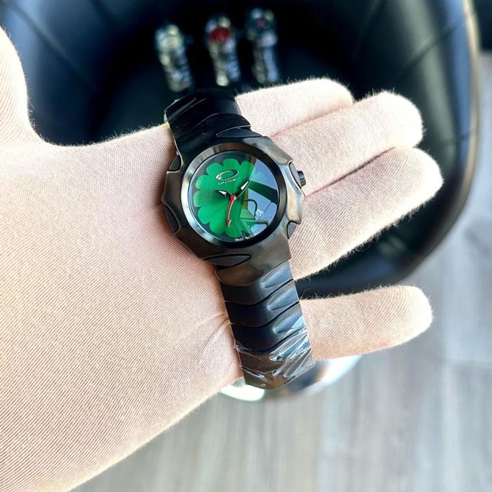 OAKLY MENS BLACK GREEN WATCH