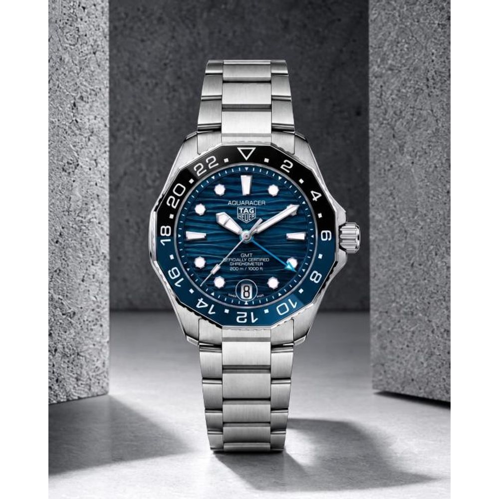 Tag_g aquaracer professional 300m date automatic japan zik zake line blue niddle