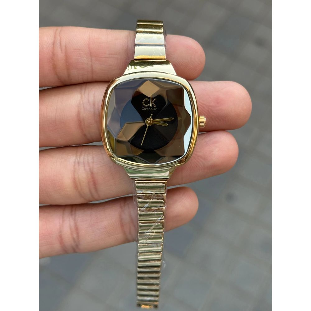 Calvin Klei n Women s Gold Black