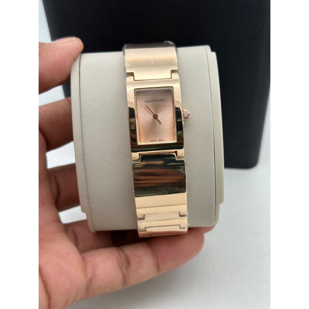 Calvin Klei n Rectangular Women s Rose