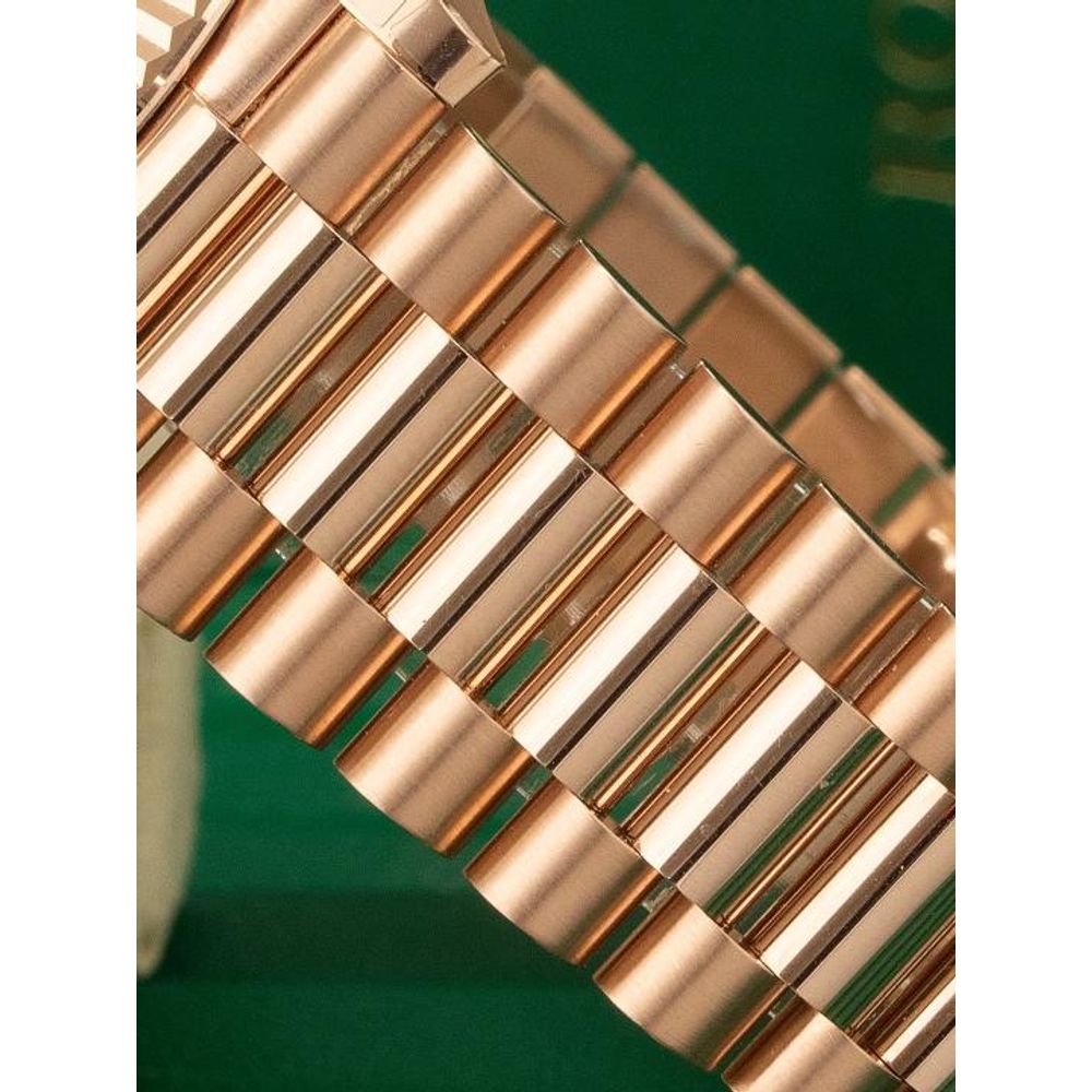 Rolee_x Oyster Perpetual Day Date 40 Battery Copper Green