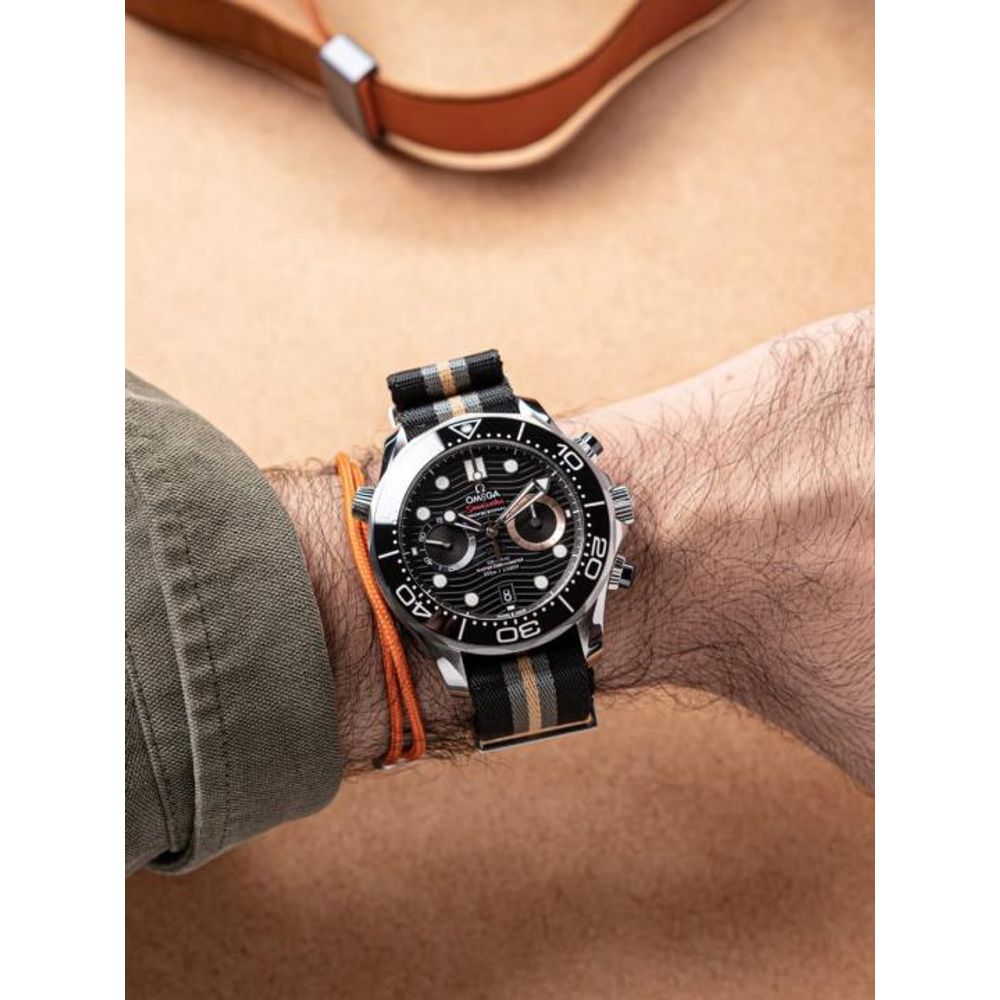 Omegha Seamaster Diver 300M Chronograph 007 First Light