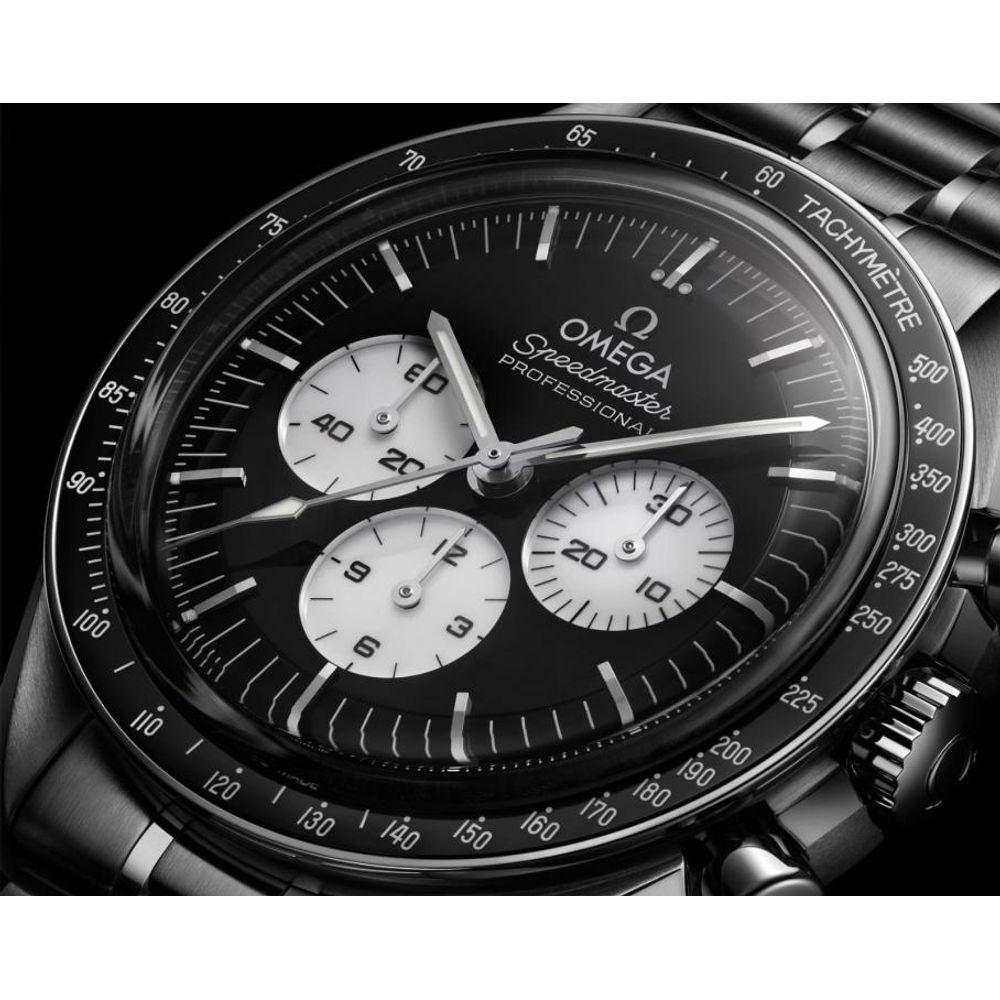 Omegha Speedmaster Moonwatch Professional silver Black white chronograph