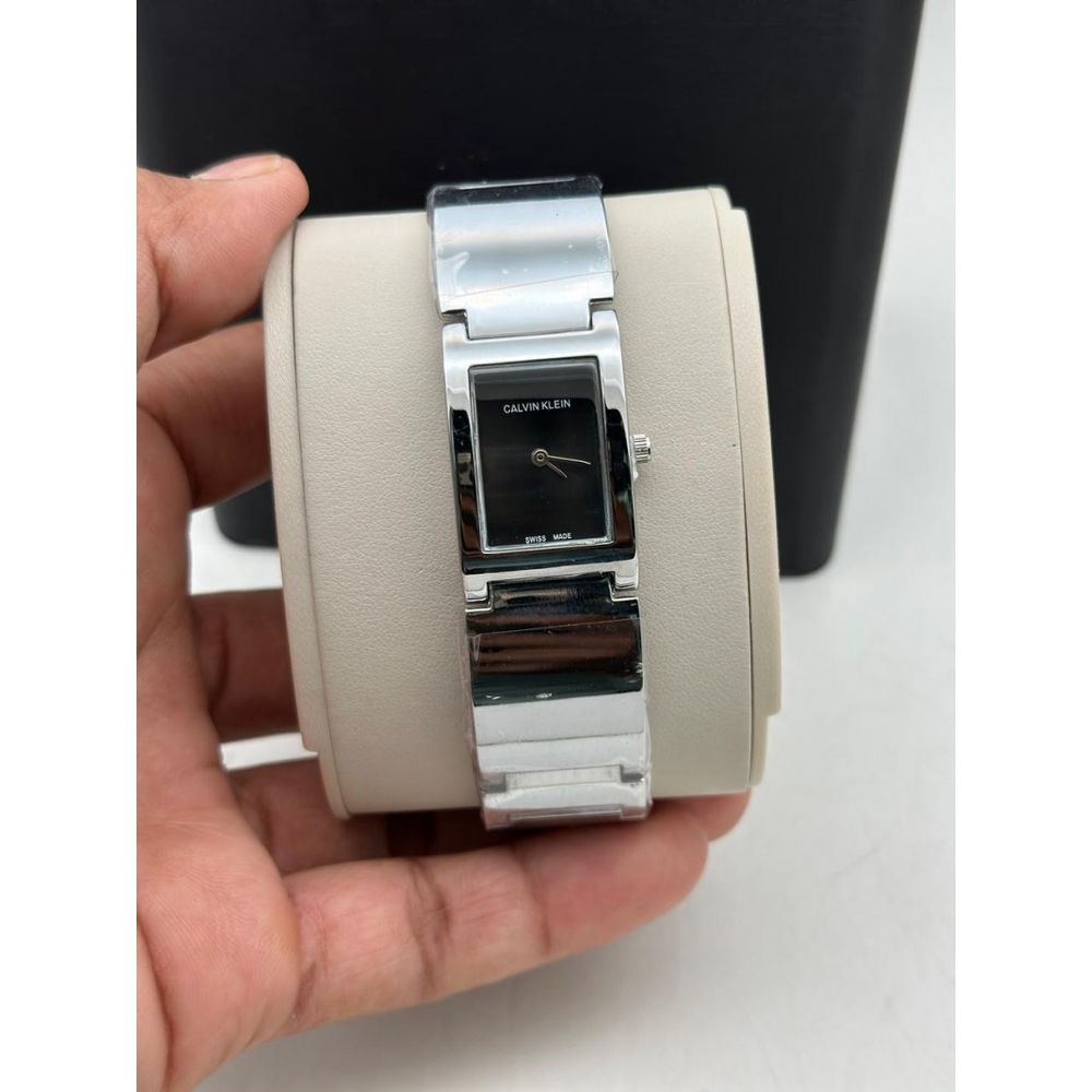 Calvin Klei n Rectangular Women s Silver Black
