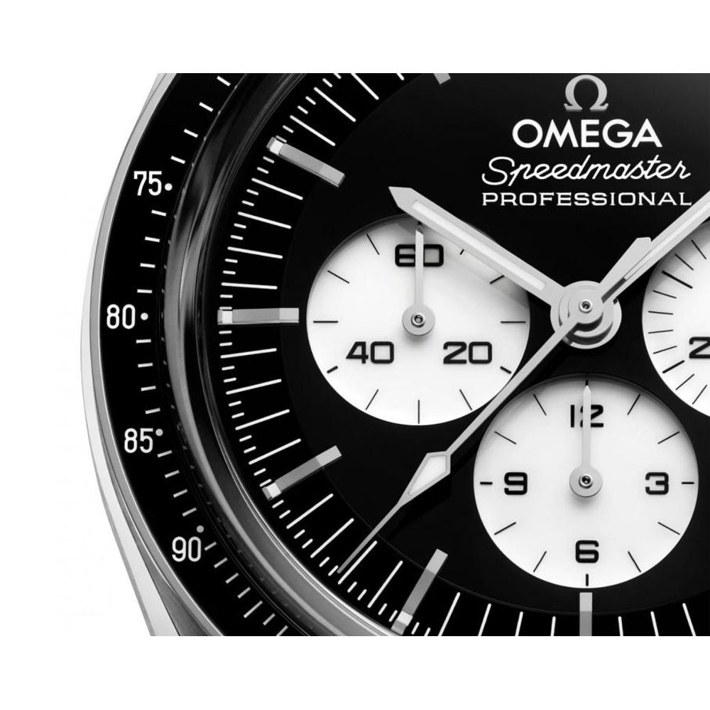 Omegha Speedmaster Moonwatch Professional silver Black white chronograph