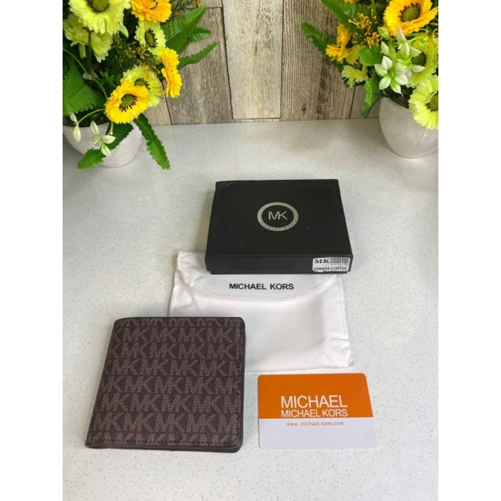 MICHEAL KORS WALLET WID OG BOX & ETC 380