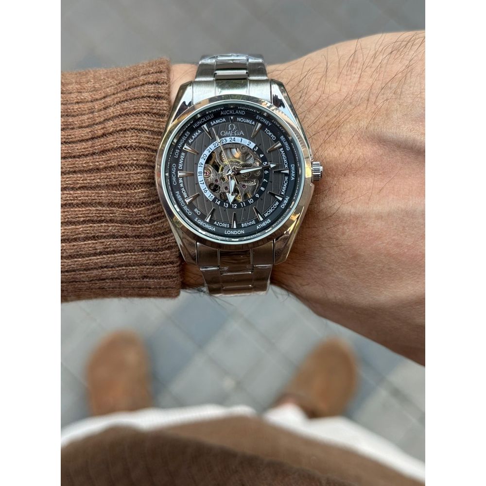 Omeg a Sea Master Aqua Terra World Timer Automatic Silver Black Stainless Steel