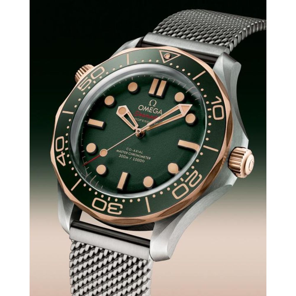 Omegha seamaster diver 300M automatic silver green