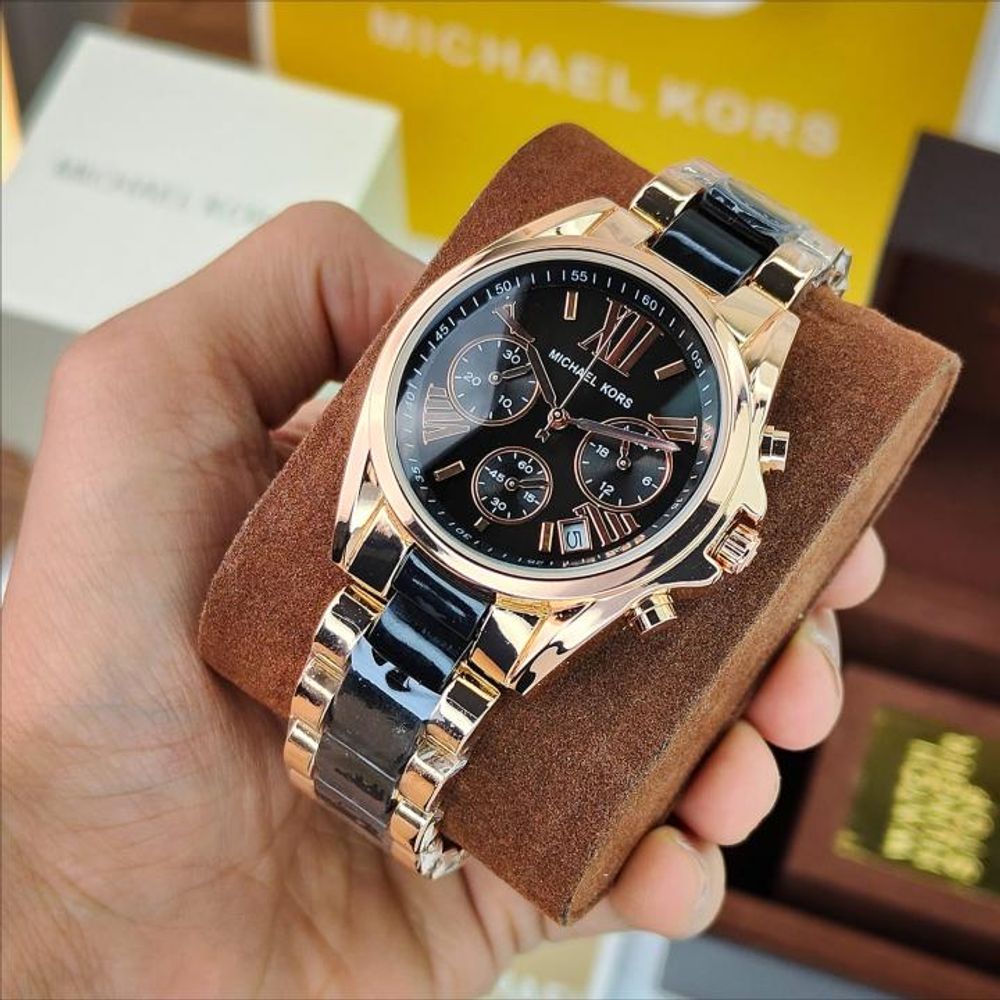 MICHEAL KORS WATCH M-582