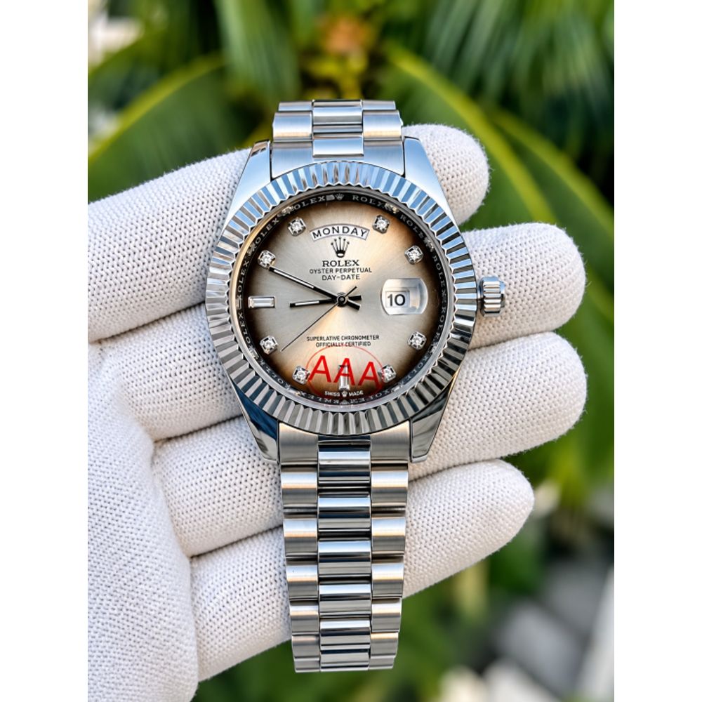 ROLLEX DAYDATE SILVER DIAMOND GREY DIAL AT299