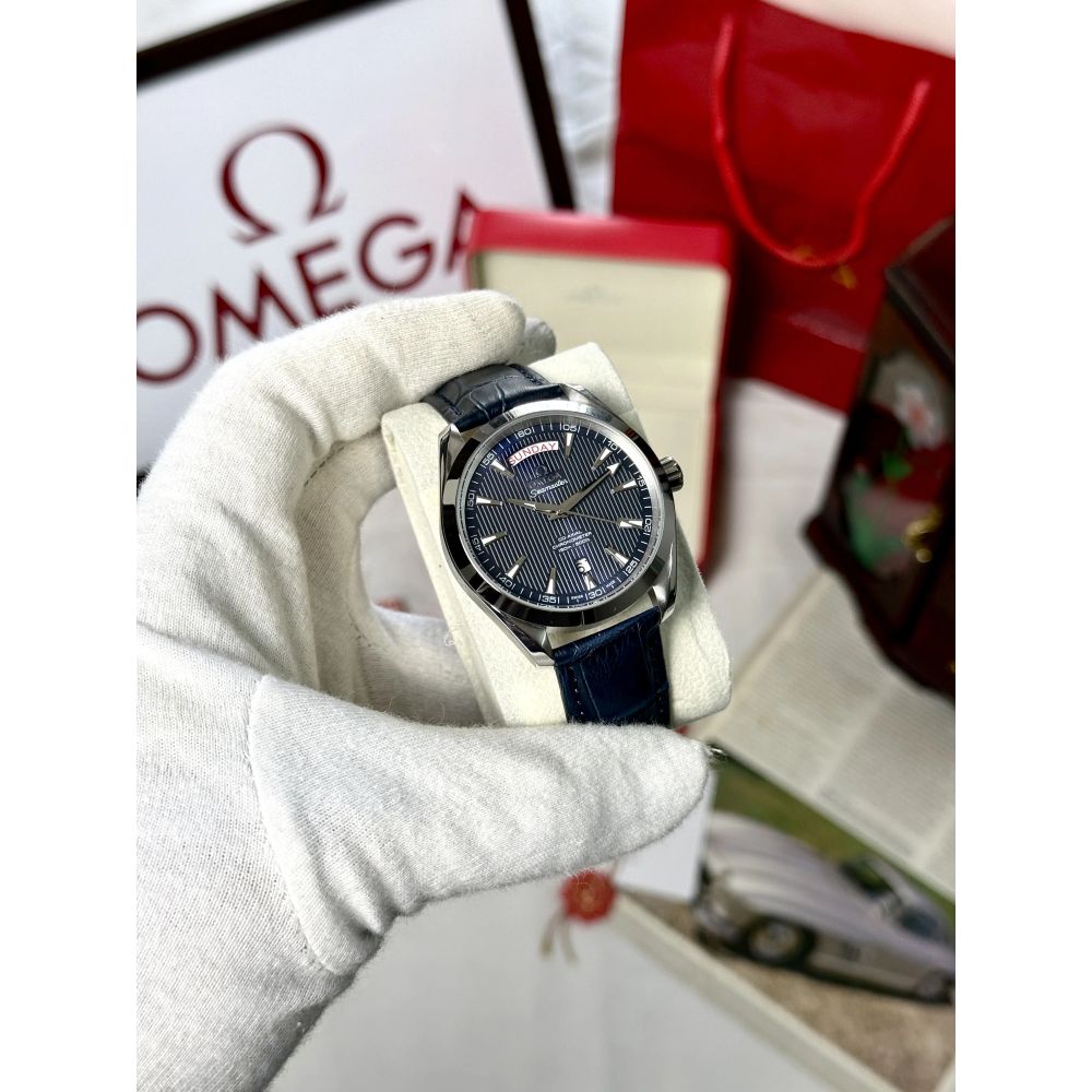 0mega Seamaster Aqua Tera Chronometer 150m Blue