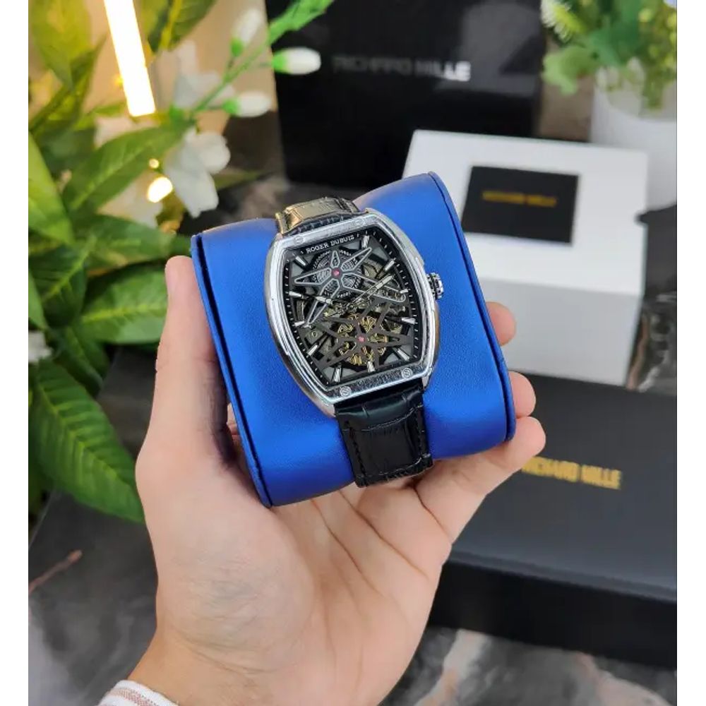 ROGER DUBUISWACH M-890