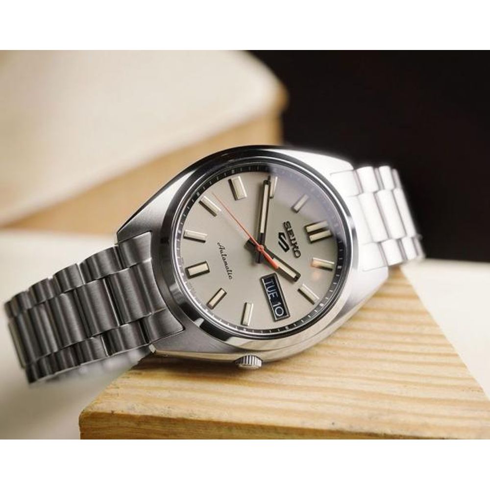 Seiko_o 5 Sports SNXS Automatic silver Gray