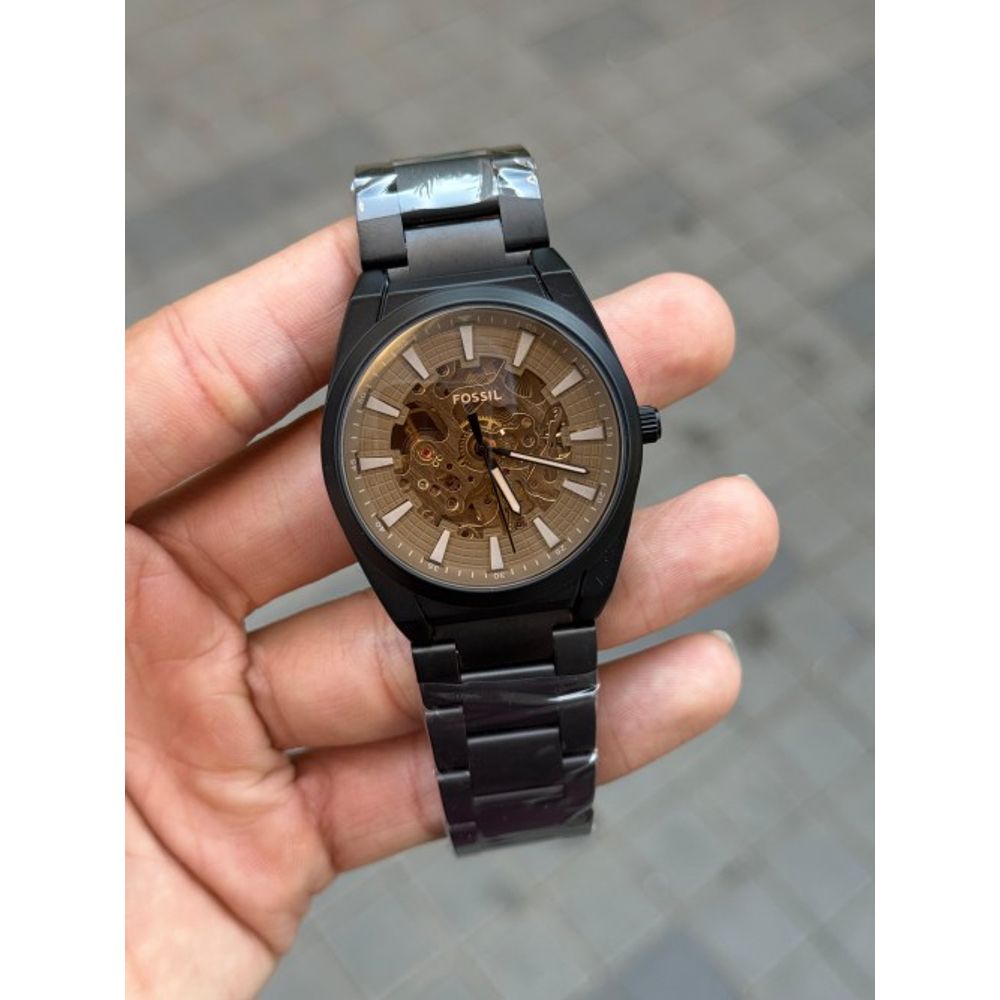 Fossi l Everett Black