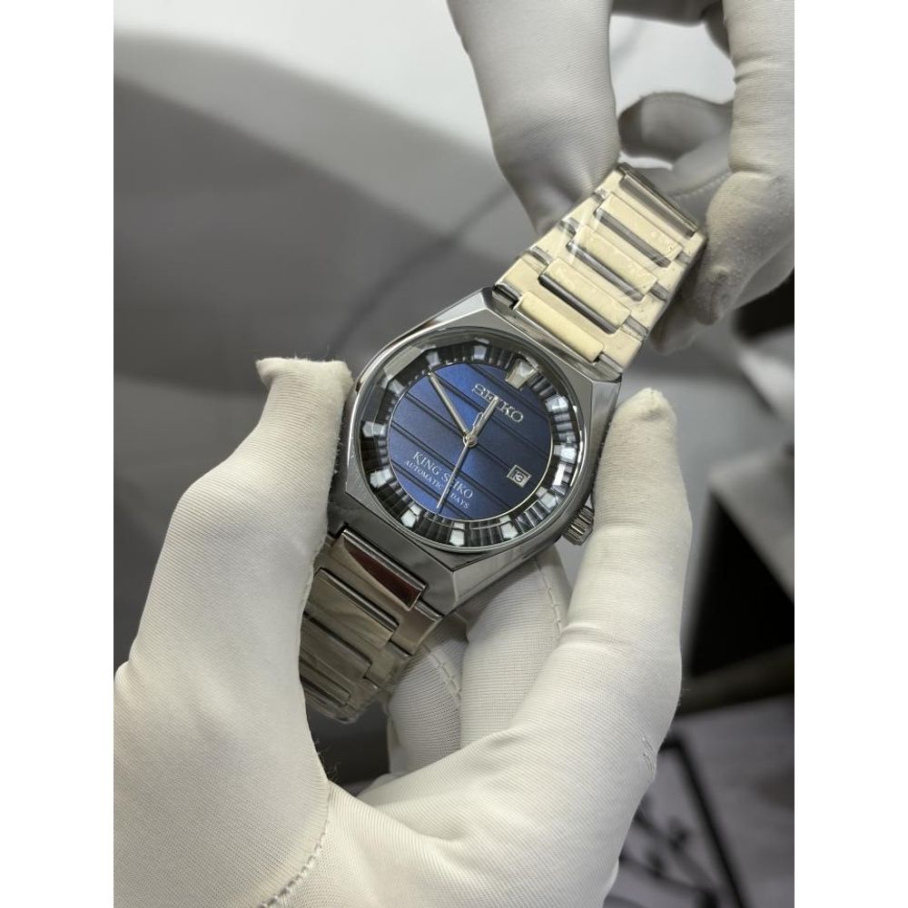 SEIKO KING VANAC QUARTZ MENS 1028