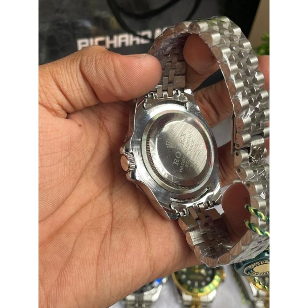 ROLLEX GMT MASTER 2 SILVER PEPSI BLACK DIAL AT462