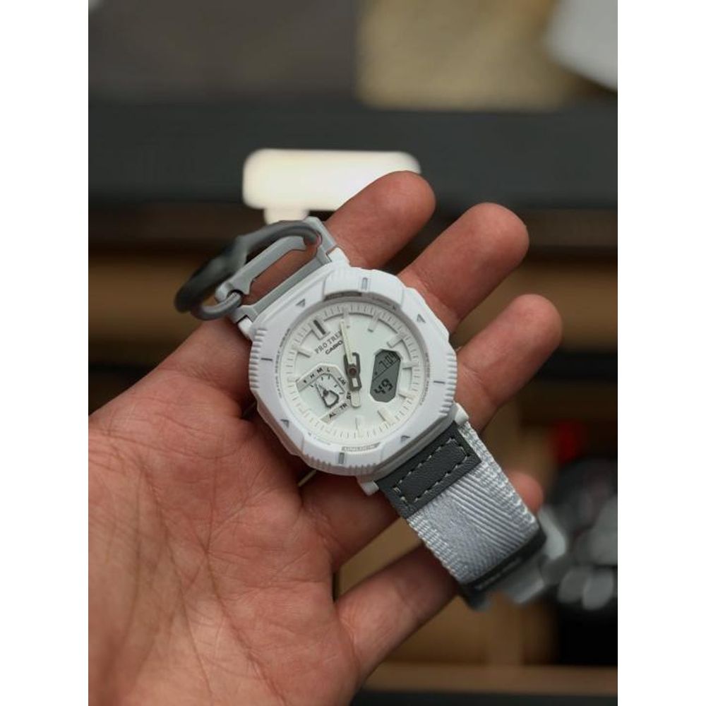 Casio Pro Trek PRJ-B001B-2 full white