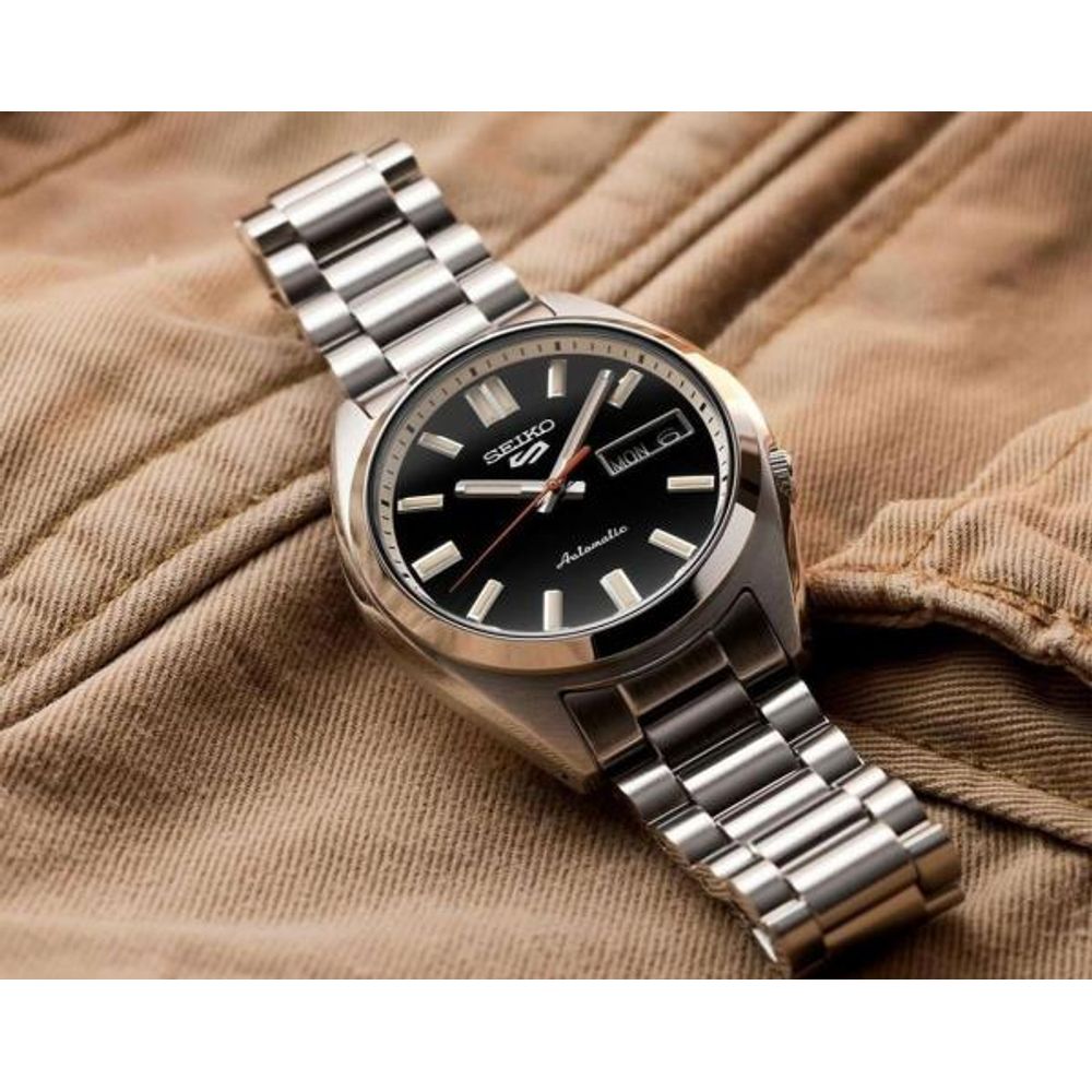Seiko_o 5 Sports SNXS Automatic silver Black