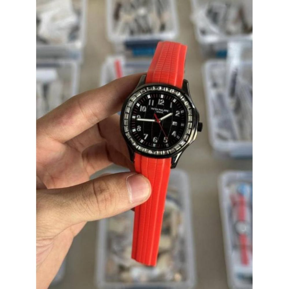 Patek Philipp Quartz Nautilus Red Black
