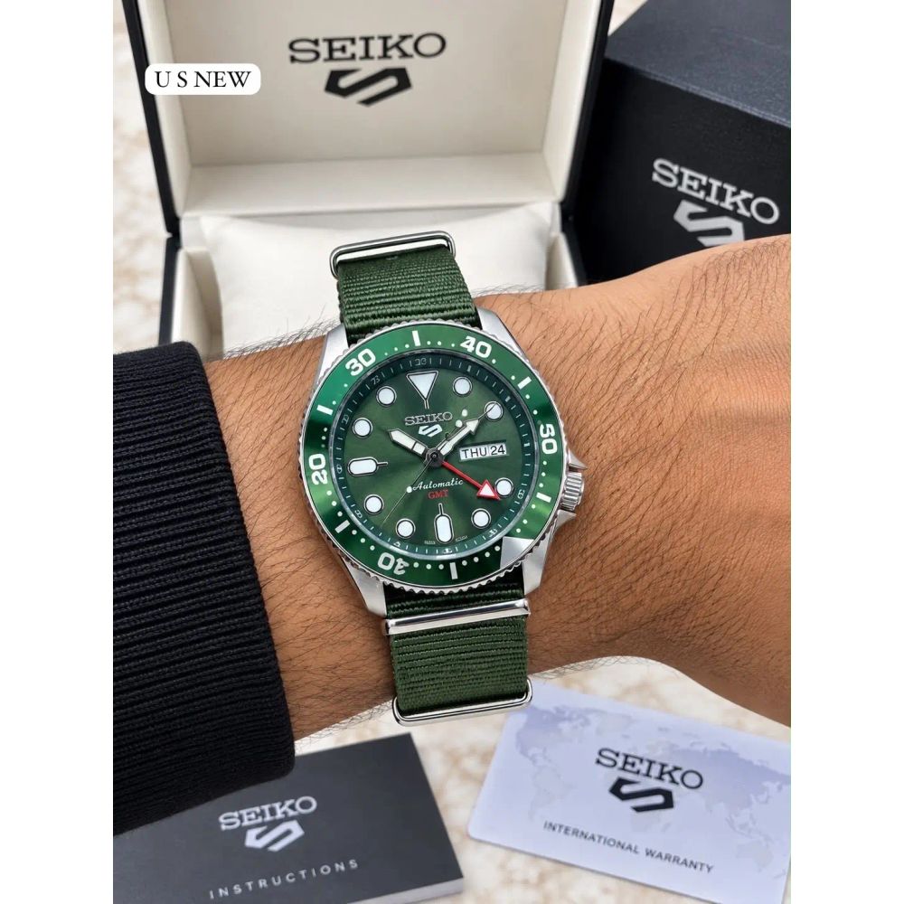 SEIKO GMT GREEN