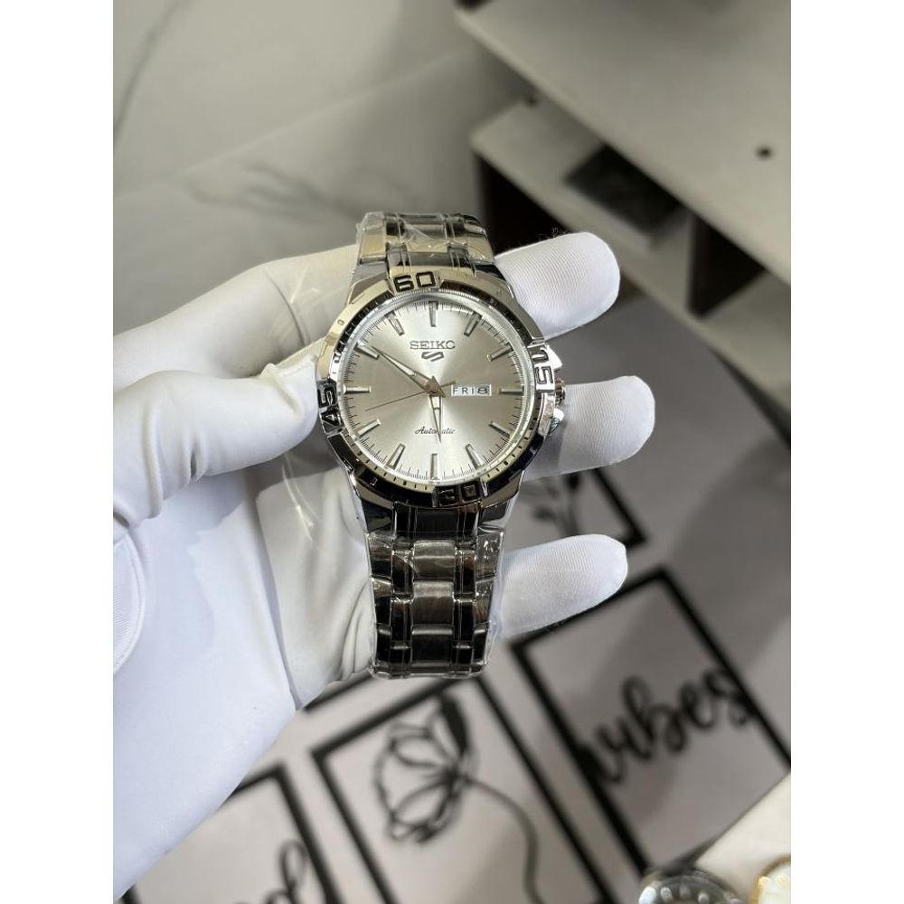 SEIKO 5 DAY DATE SWISS MOVEMENT 1189