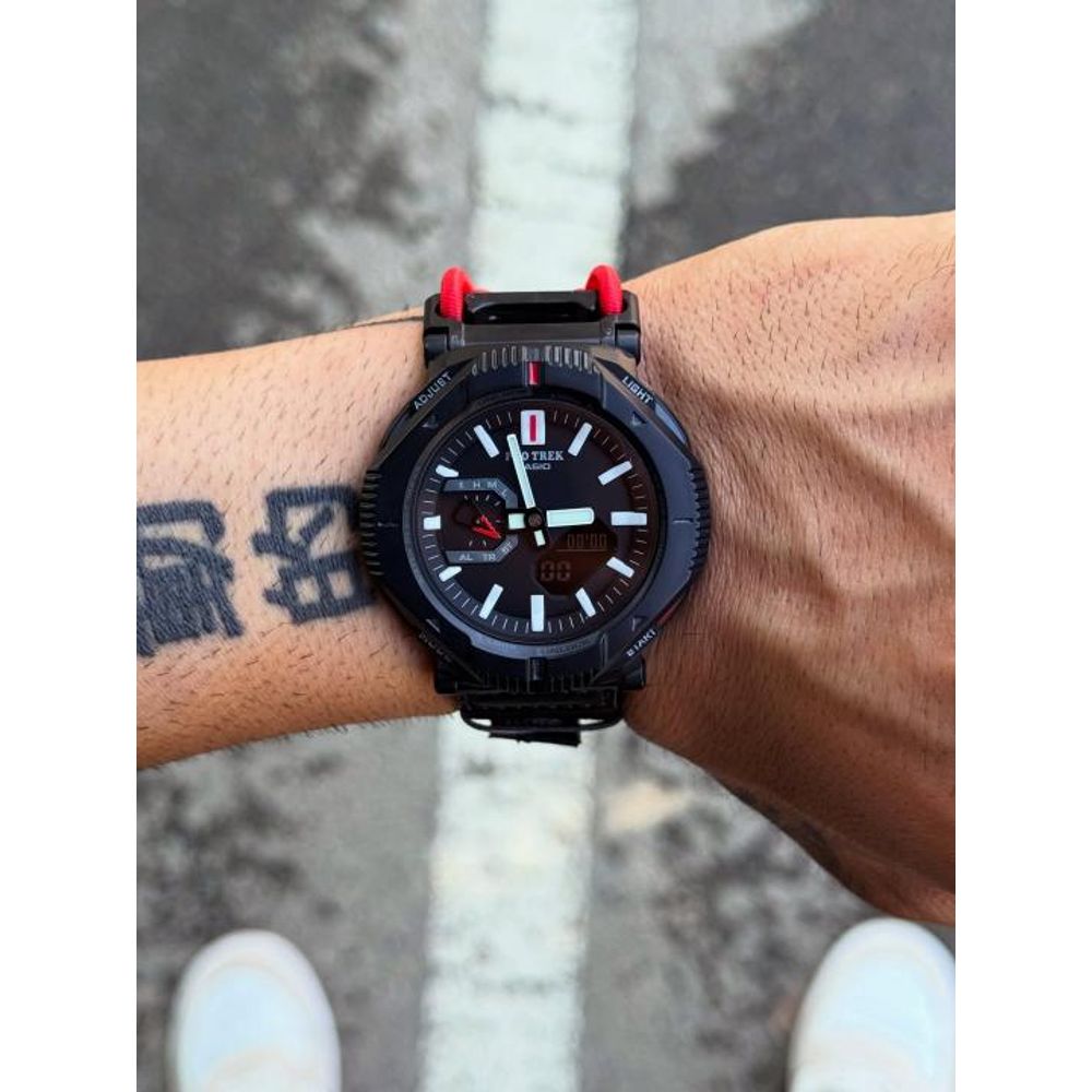 Casio Pro Trek PRJ-B001B-2  black white Red