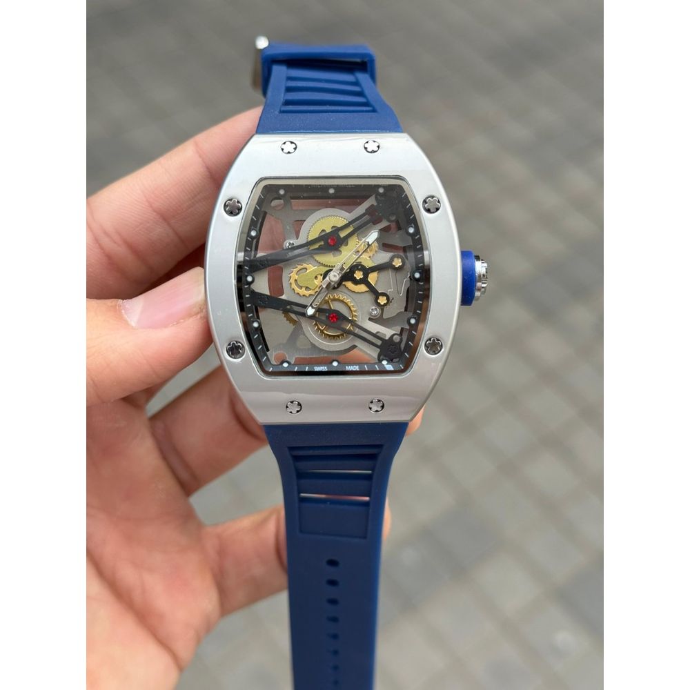 Richard Mill e Transparent Silicone Blue
