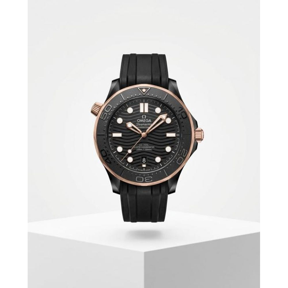 Omegg_a Seamaster Diver 300M Automatic full black