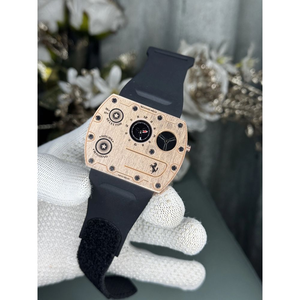 Richard Mill e Ferrar i Copper Black Premium Watch