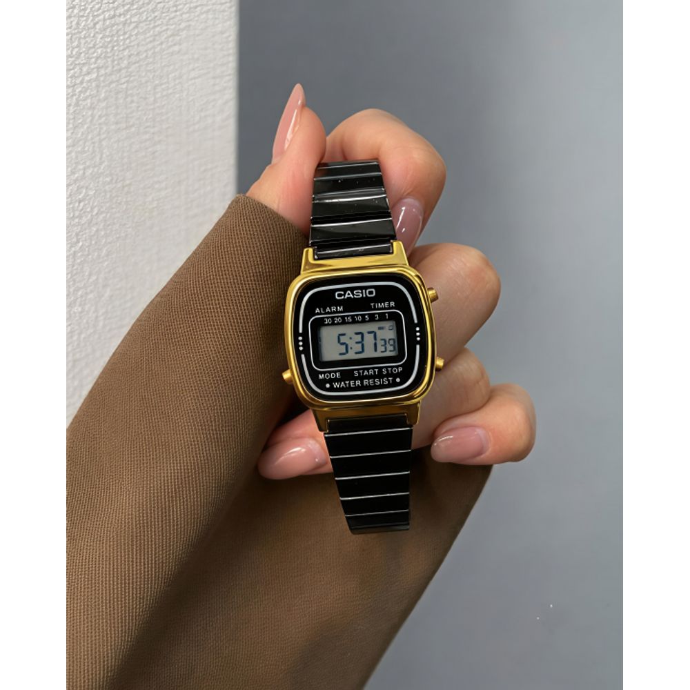 Casio Womens Vintage LA670