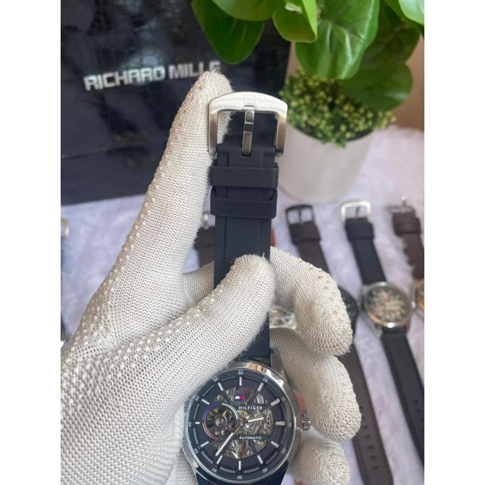 Tommyy Hilfiger Automatic Silicon Belt Black Silver Black AT145