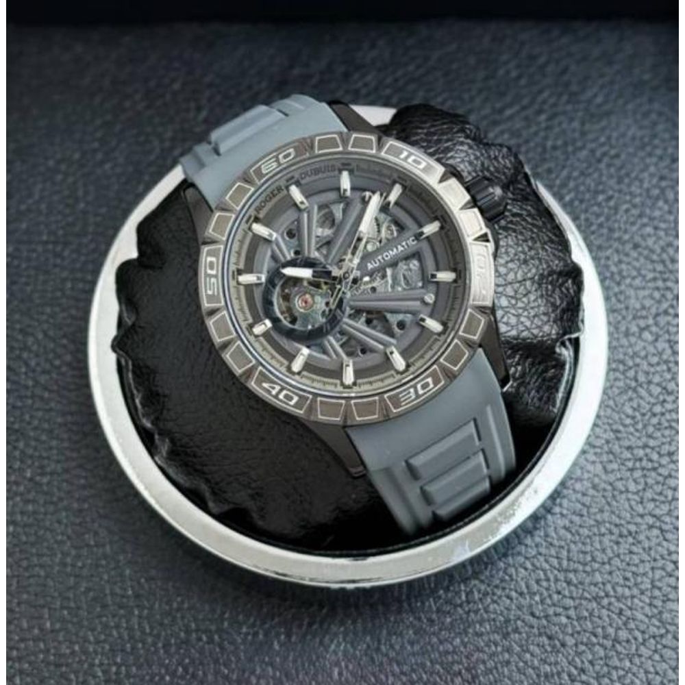 Roger Dubuis Skeleton Automatic ( Back open )