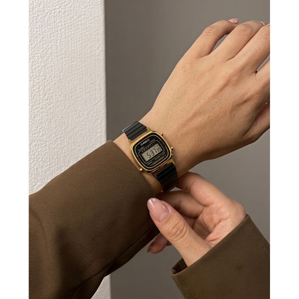 Casio Womens Vintage LA670