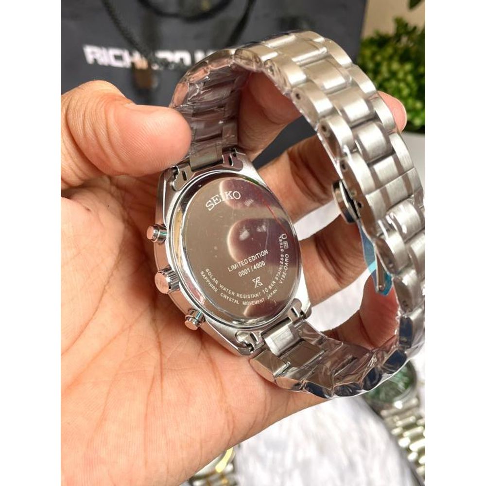 SEIKO PROSPEX CHRONOGHRAPH SILVER BLACK DIAL AT461