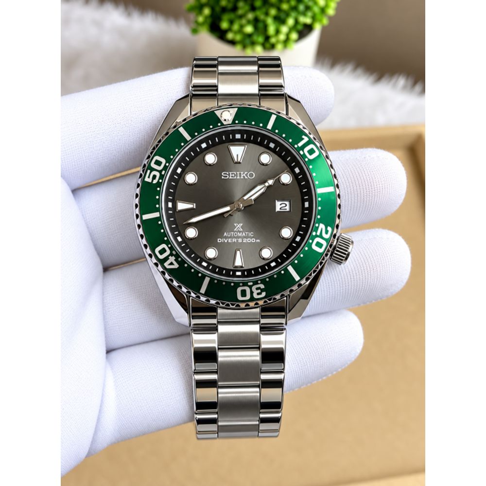 Seiko Prospex Asia Pacific Silver Green AT498